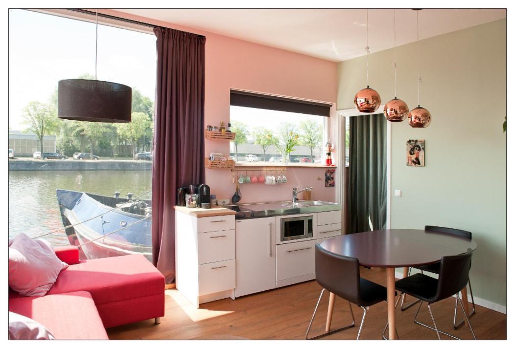 Private Guesthouse Bnb The Waterhouse Houseboat Амстердам Экстерьер фото